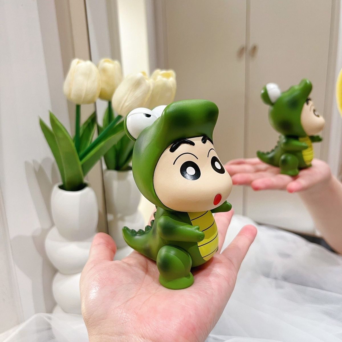 Desk Setup Design - Figurinha do Crayon Shin-chan com design
